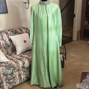 Elegant Green Women's Dress
